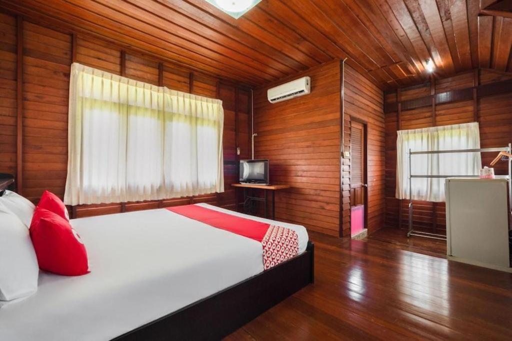 Oyo 1143 Phet Luran Thai Resort Kohchang Koh Chang Eksteriør billede